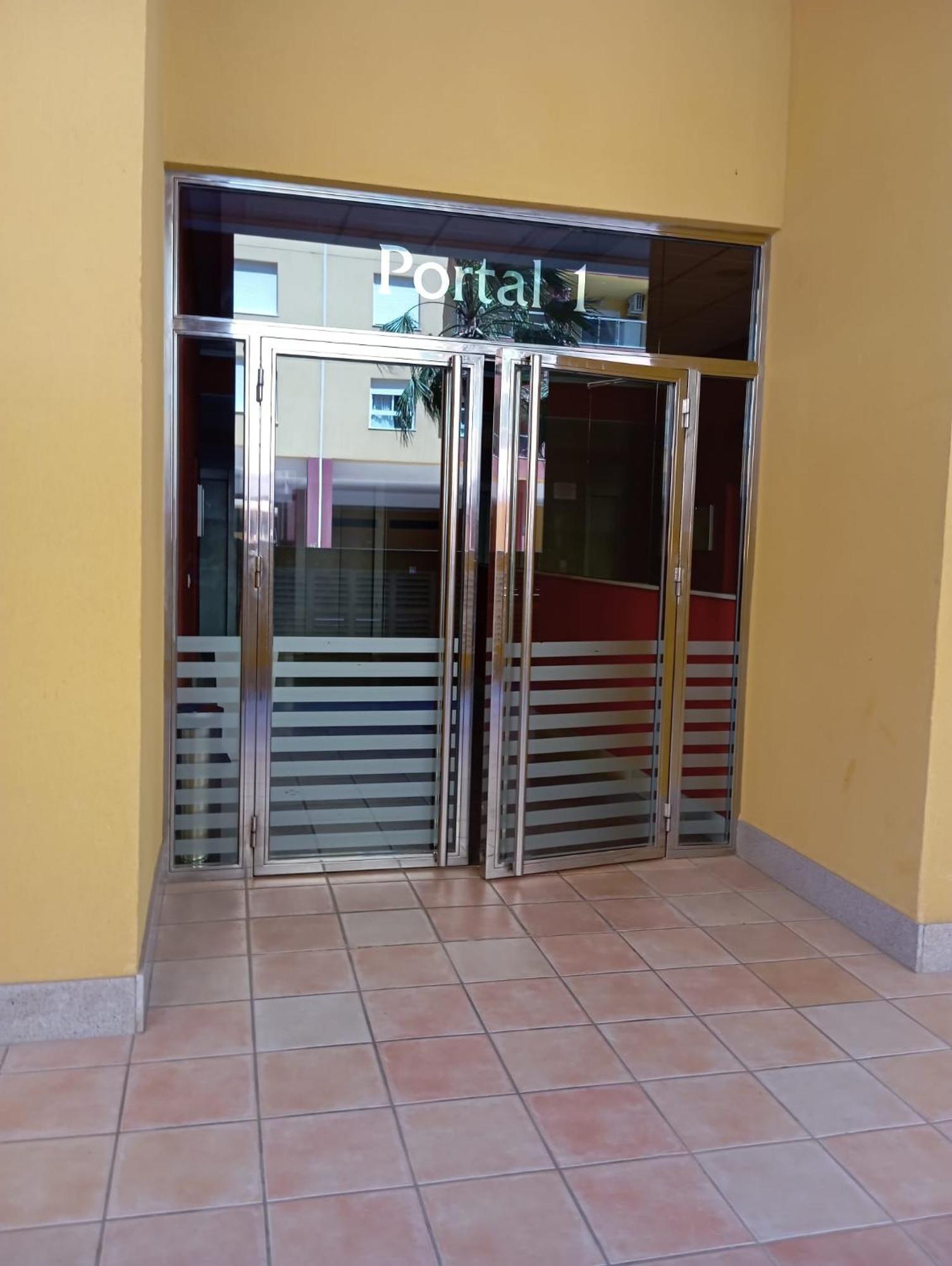 Leyaros Appartement *